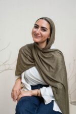 Olive Knitted Lycra scarf - Image 2