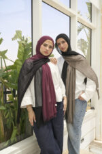 Black - Burgundy ruffled ombre